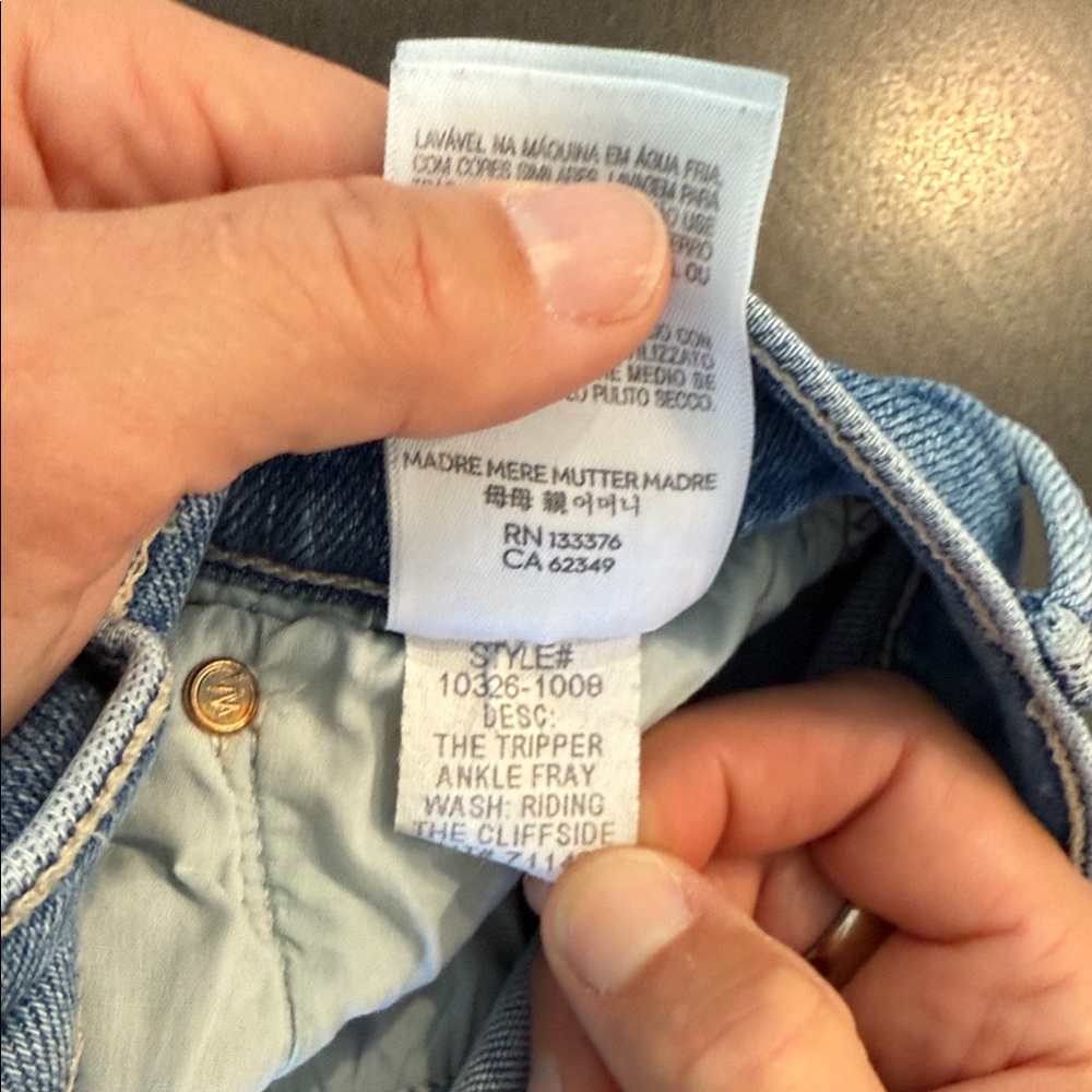 MOTHER Classic Blue Jeans - Picture 3 of 4